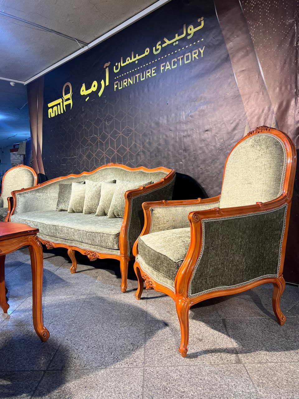 مبل کلاسیک فرانسوی  آلفارو 7 نفره