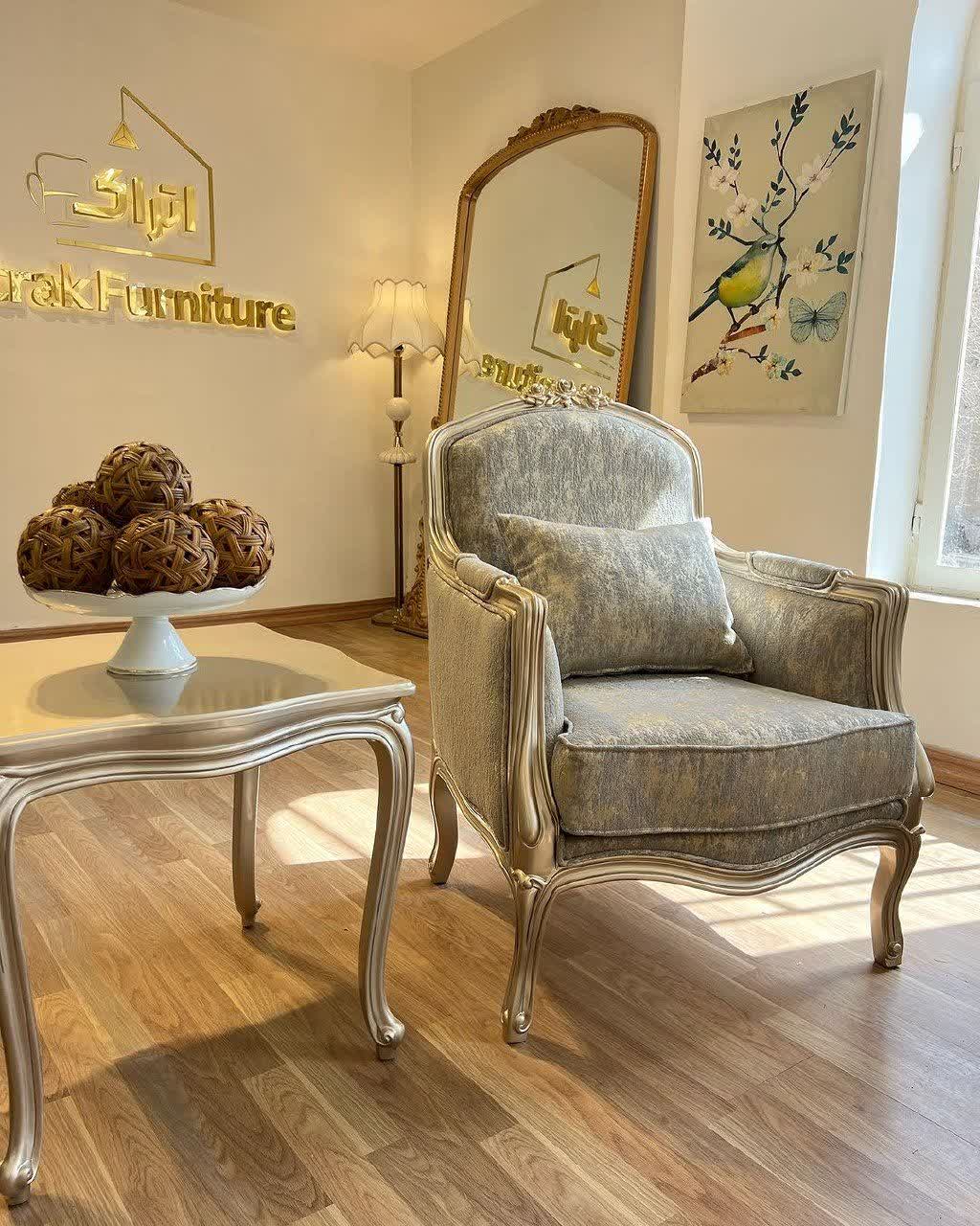 مبل کلاسیک فرانسوی سه گل 7 نفره