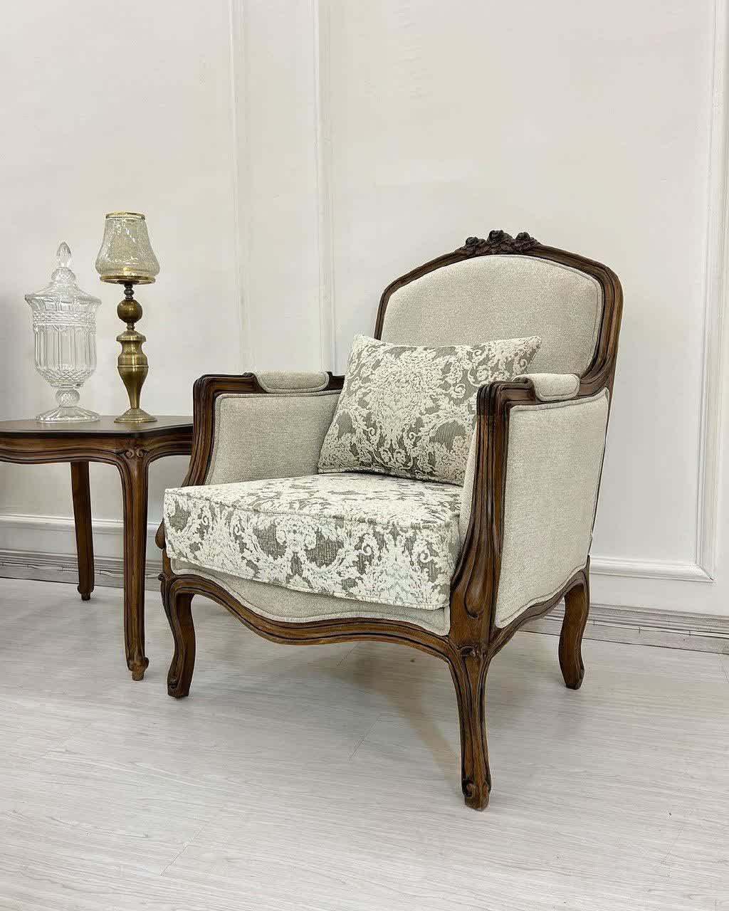 مبل کلاسیک فرانسوی سه گل منبت 7 نفره