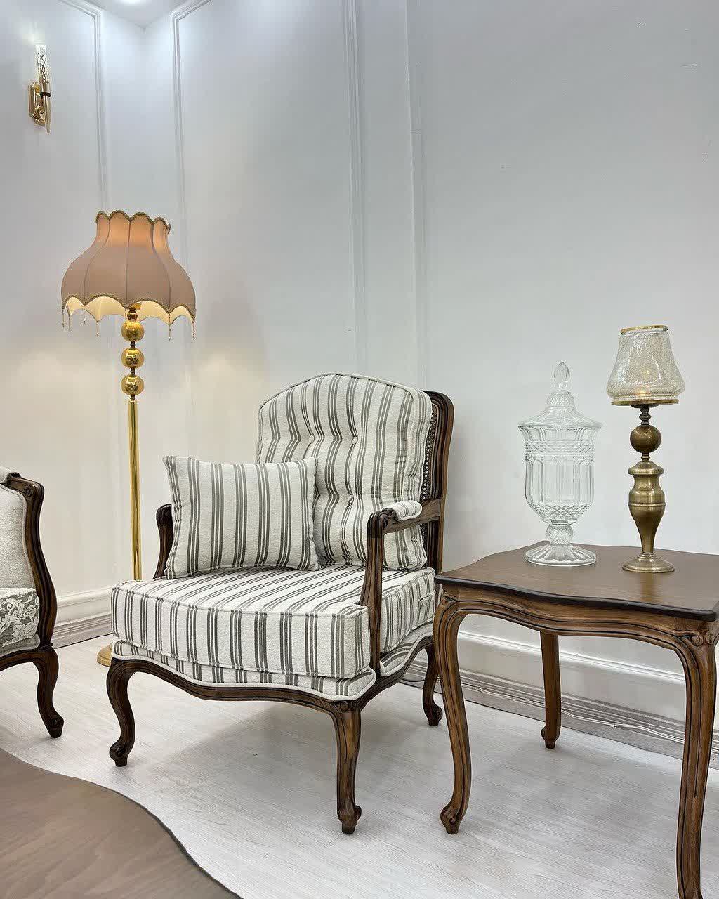 مبل کلاسیک فرانسوی سه گل منبت 7 نفره