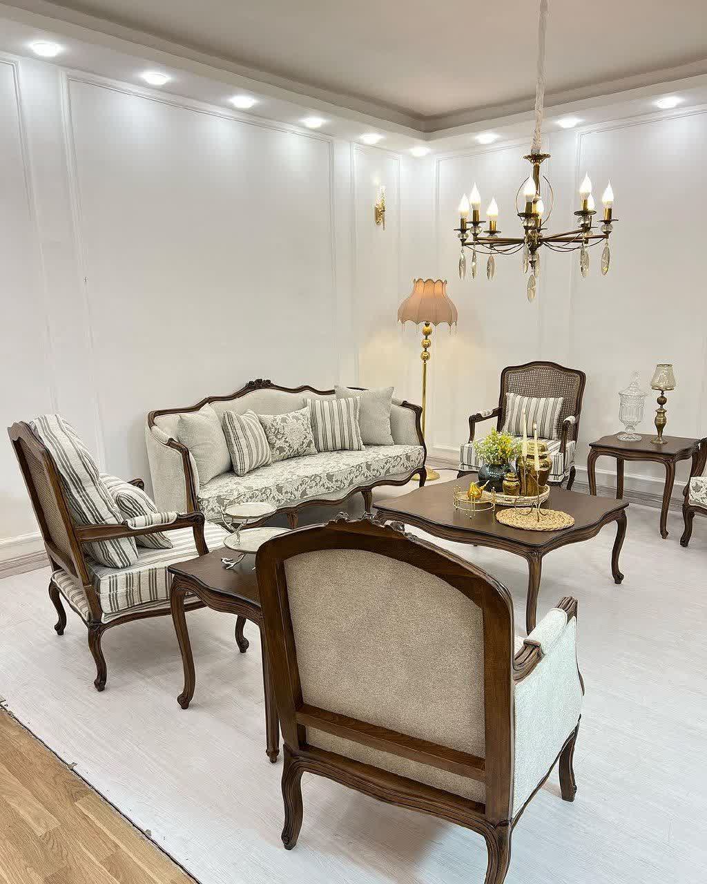 مبل کلاسیک فرانسوی سه گل منبت 7 نفره