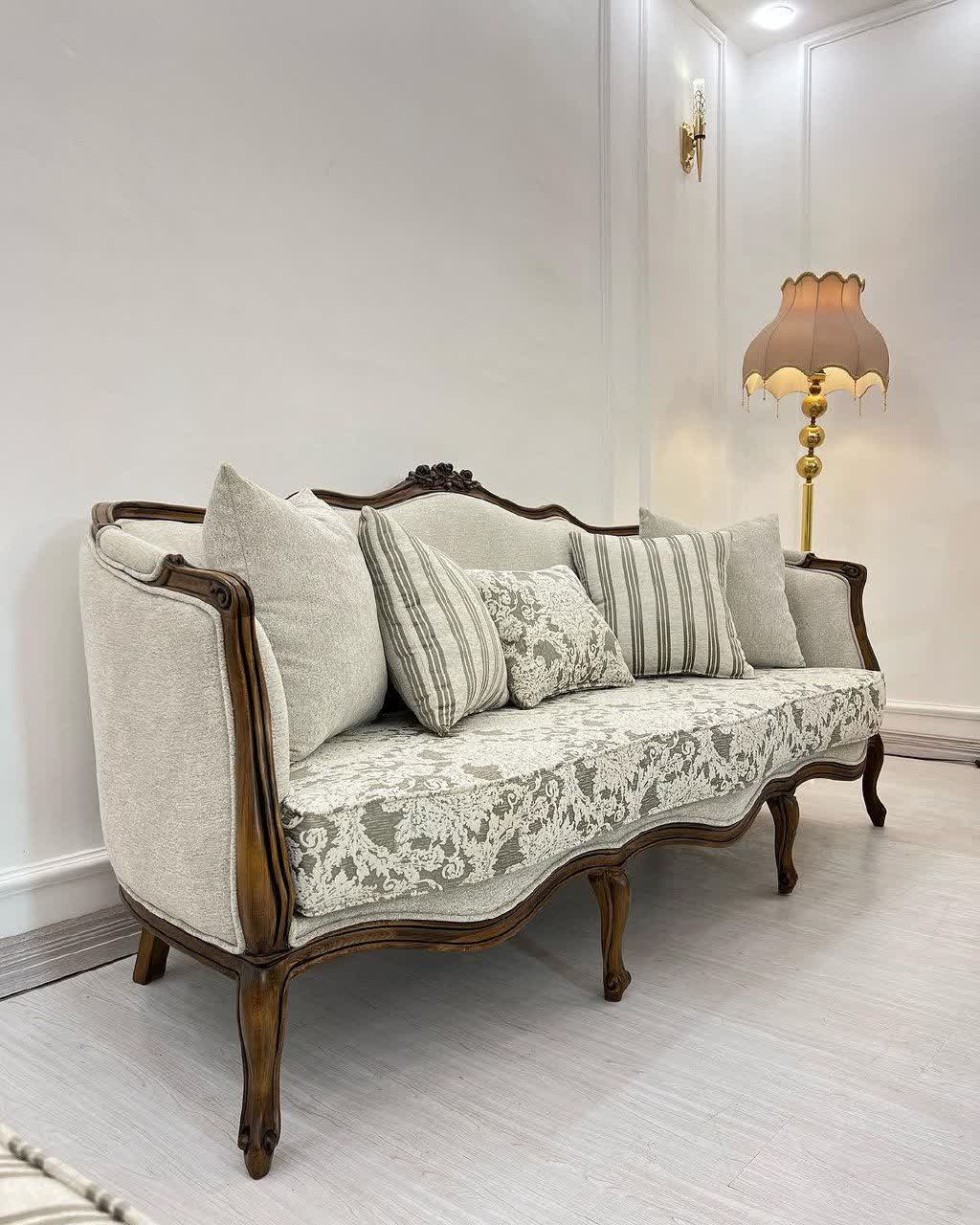 مبل کلاسیک فرانسوی سه گل منبت 7 نفره