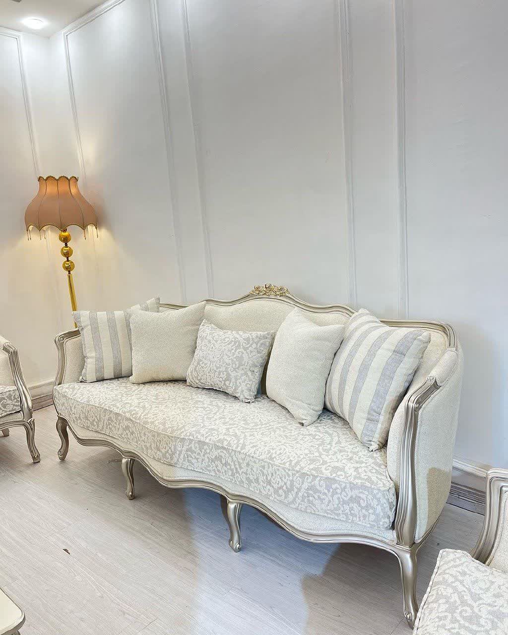 مبل کلاسیک فرانسوی سه گل 7 نفره