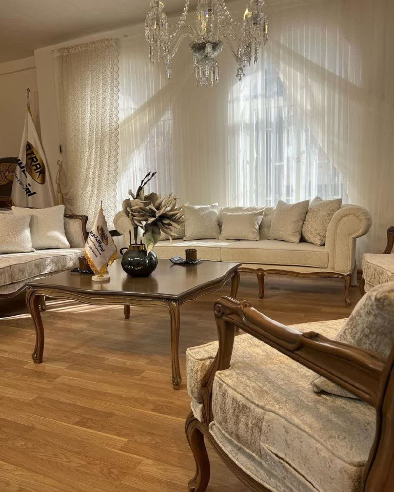 مبل کلاسیک چستر فرانسوی آرشام 8 نفره