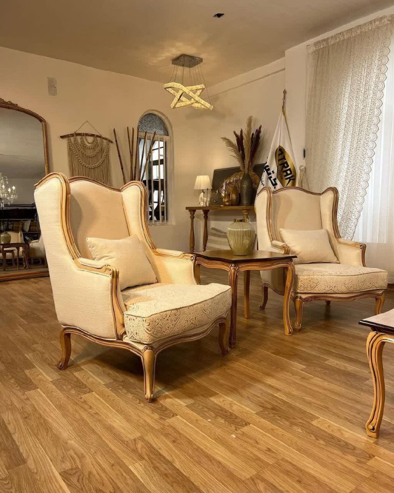 مبل کلاسیک فرانسوی آرنا 7 نفره