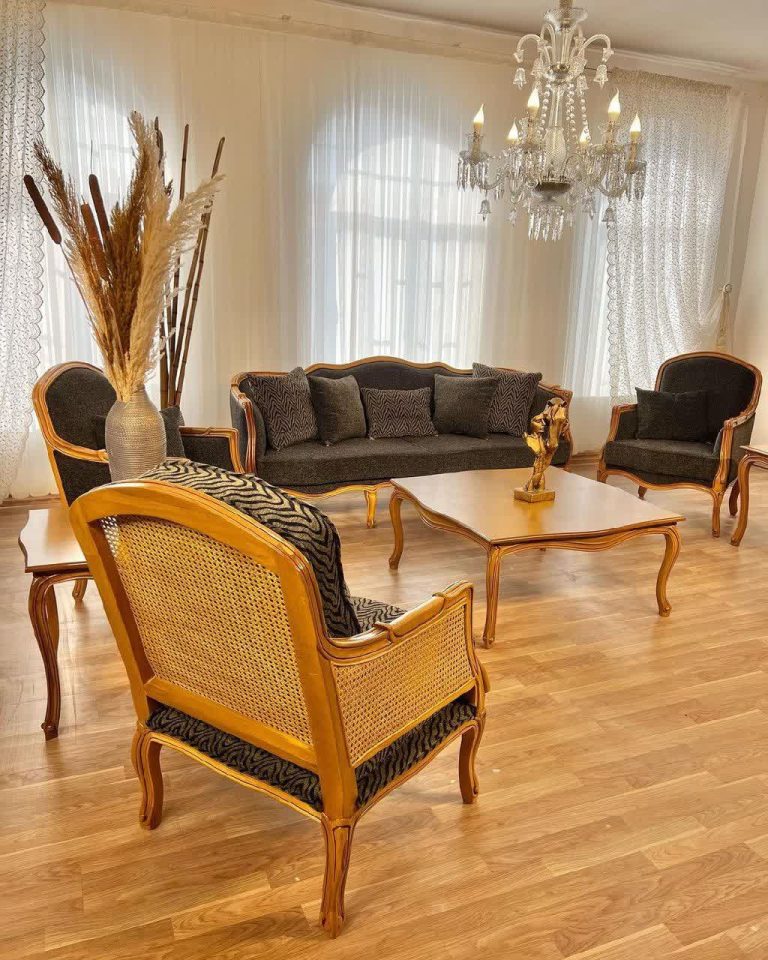 مبل کلاسیک فرانسوی کارن 7 نفره