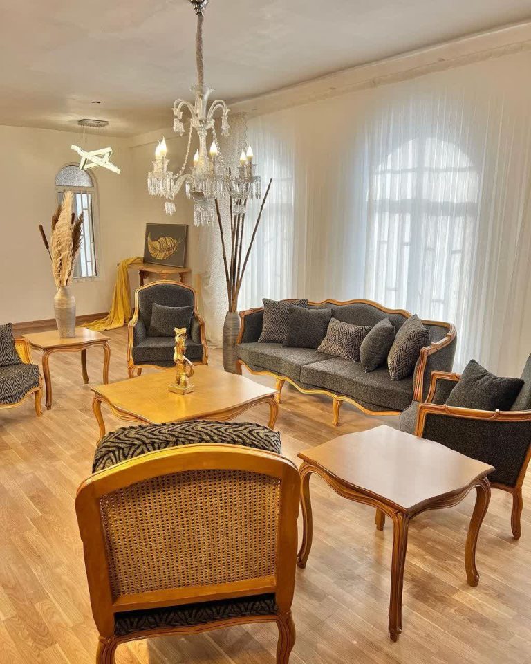 مبل کلاسیک فرانسوی کارن 7 نفره