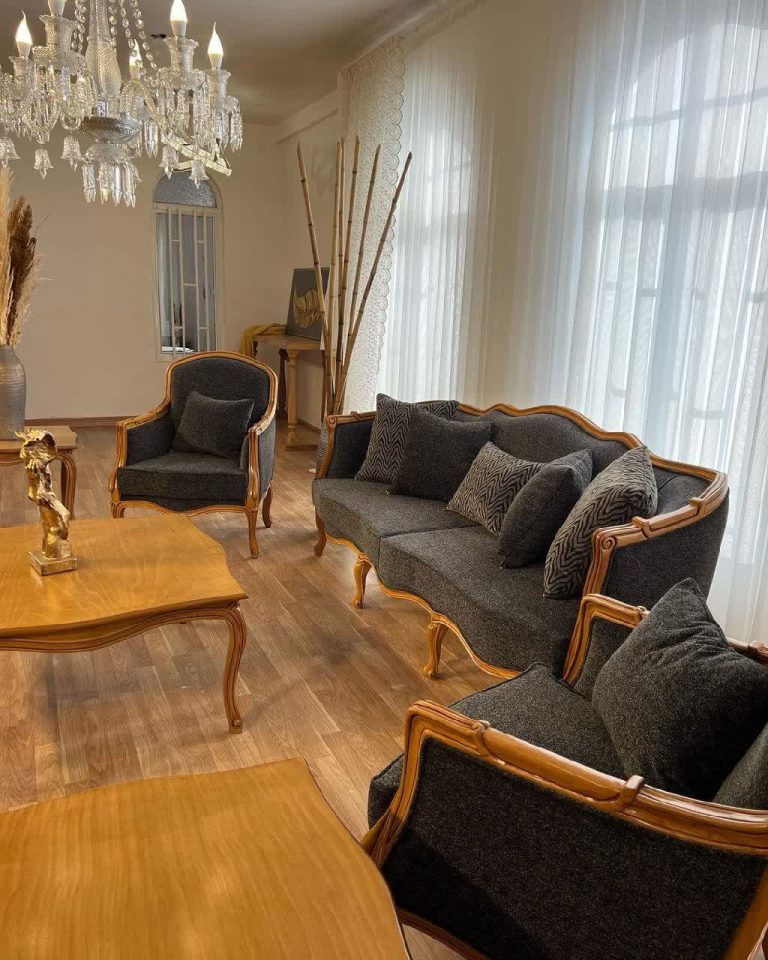 مبل کلاسیک فرانسوی کارن 7 نفره