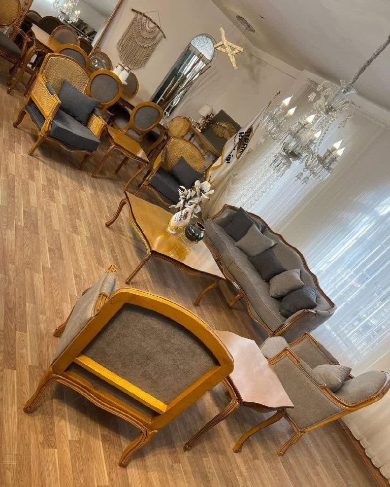 مبل کلاسیک فرانسوی کیان 7 نفره