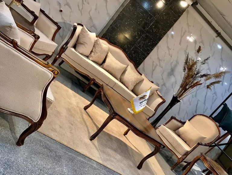 مبل کلاسیک فرانسوی پریا 7 نفره