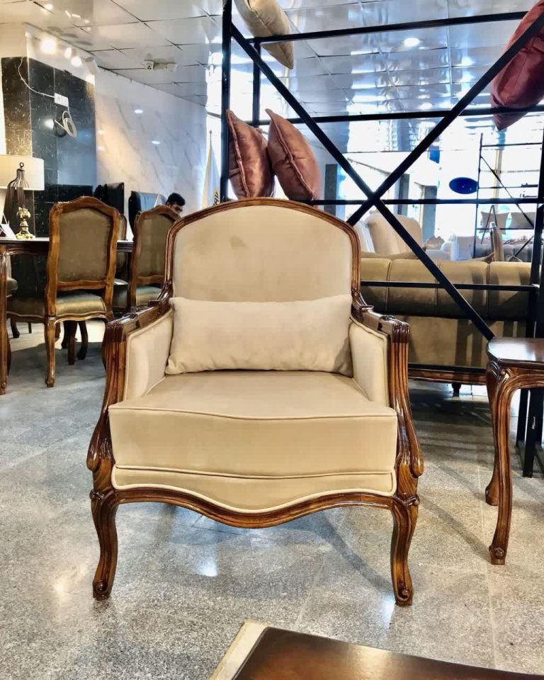 مبل کلاسیک فرانسوی پریا 7 نفره