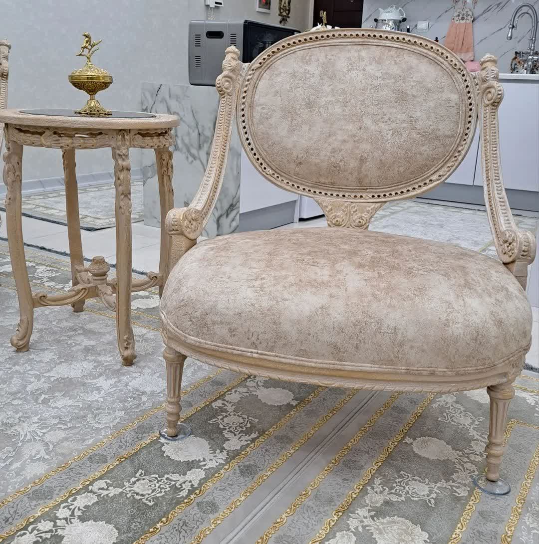 مبل کلاسیک فرانسوی کاجی چستر 8 نفره