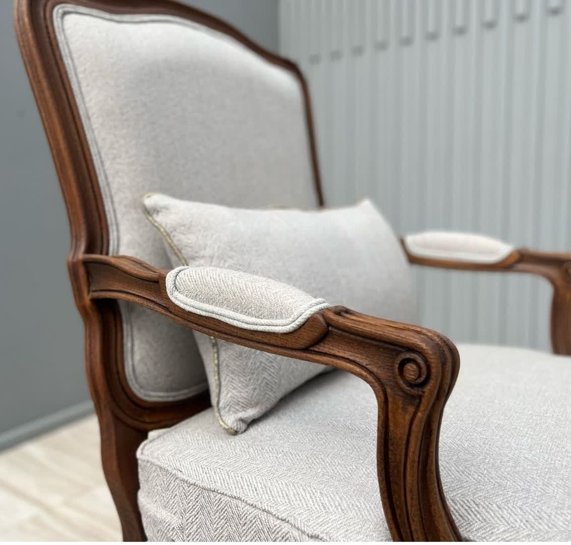 مبل کلاسیک فرانسوی لوئی 8 نفره