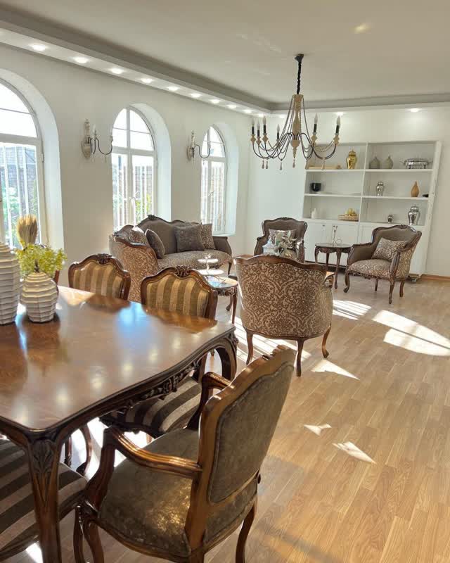 مبل کلاسیک لورنزو  7  نفره