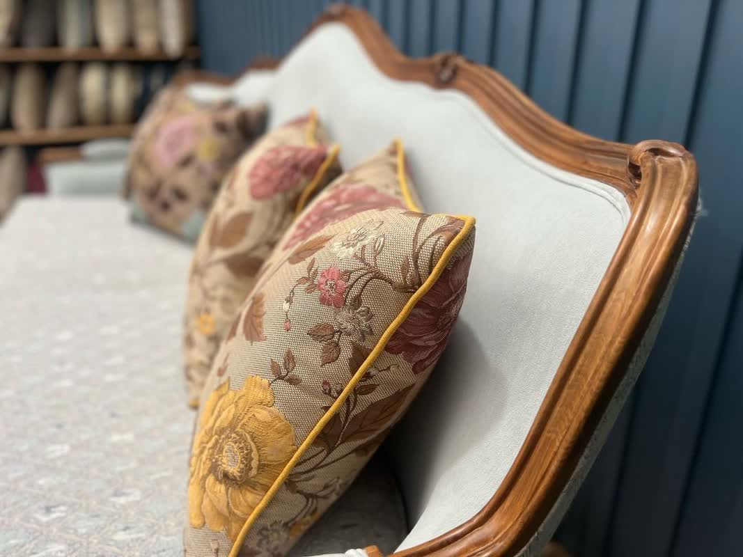 مبل کلاسیک لورنزو  7  نفره