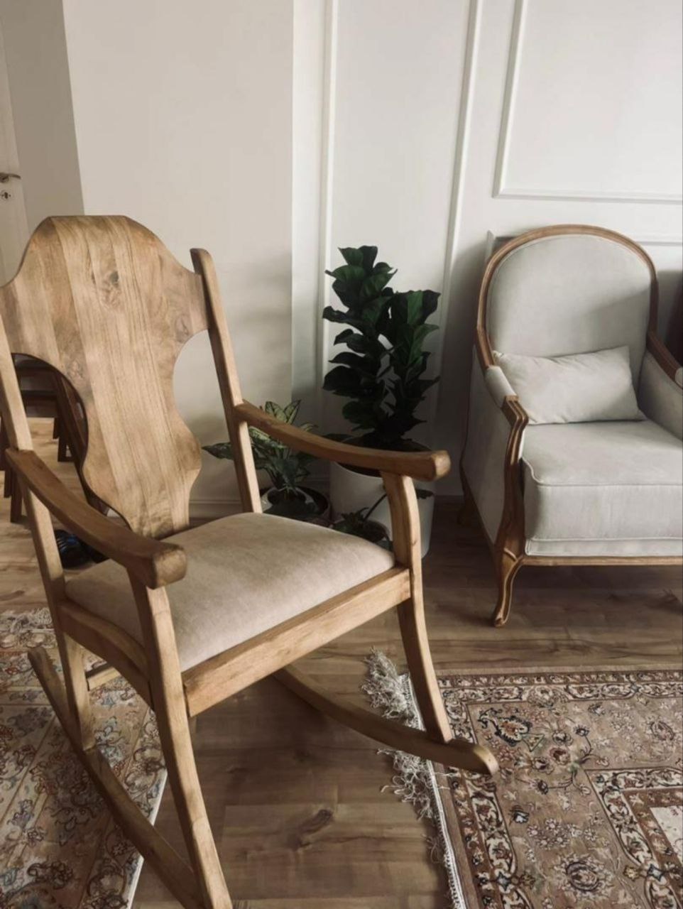 صندلی راک کلاسیک ساده