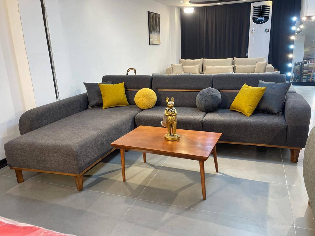 مبل ال مدل المیرا