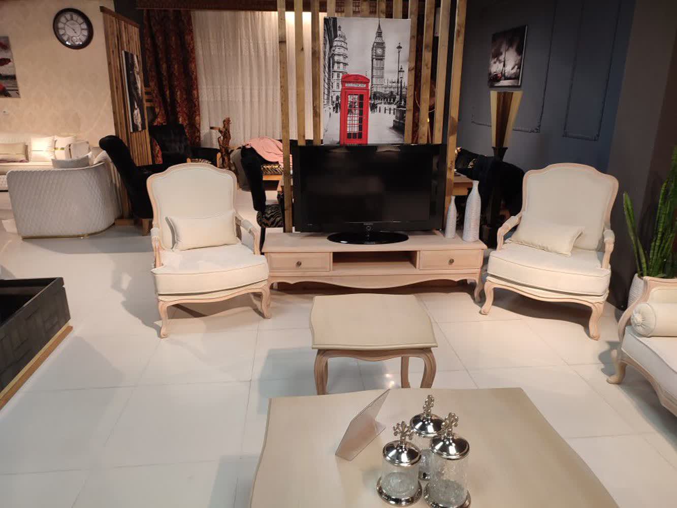 مبل کلاسیک چستر فرانسوی فلورانس 8 نفره