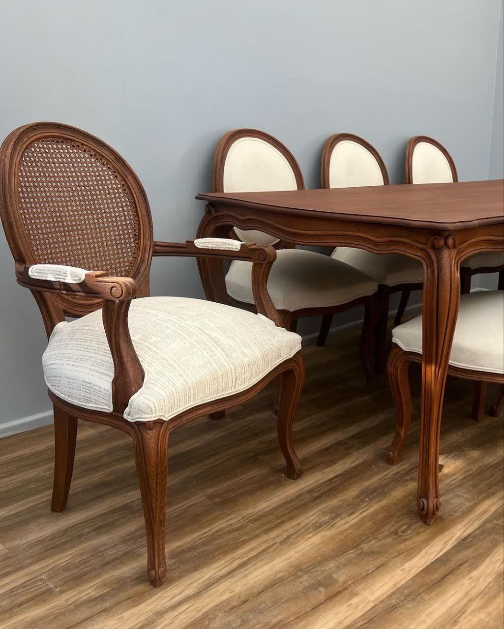 مبل کلاسیک چستر فرانسوی کاترین 8 نفره