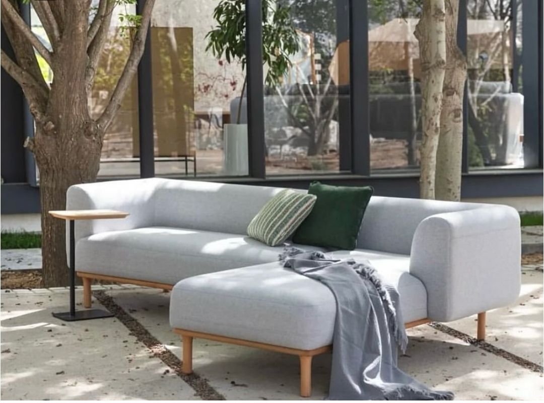 مبل ال مدورا