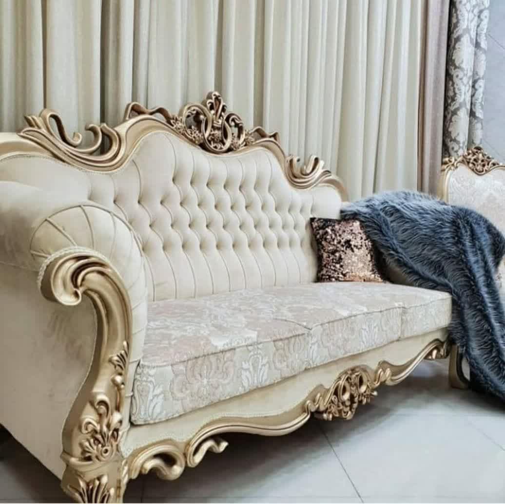 مبل کلاسیک مدل افسون 7 نفره