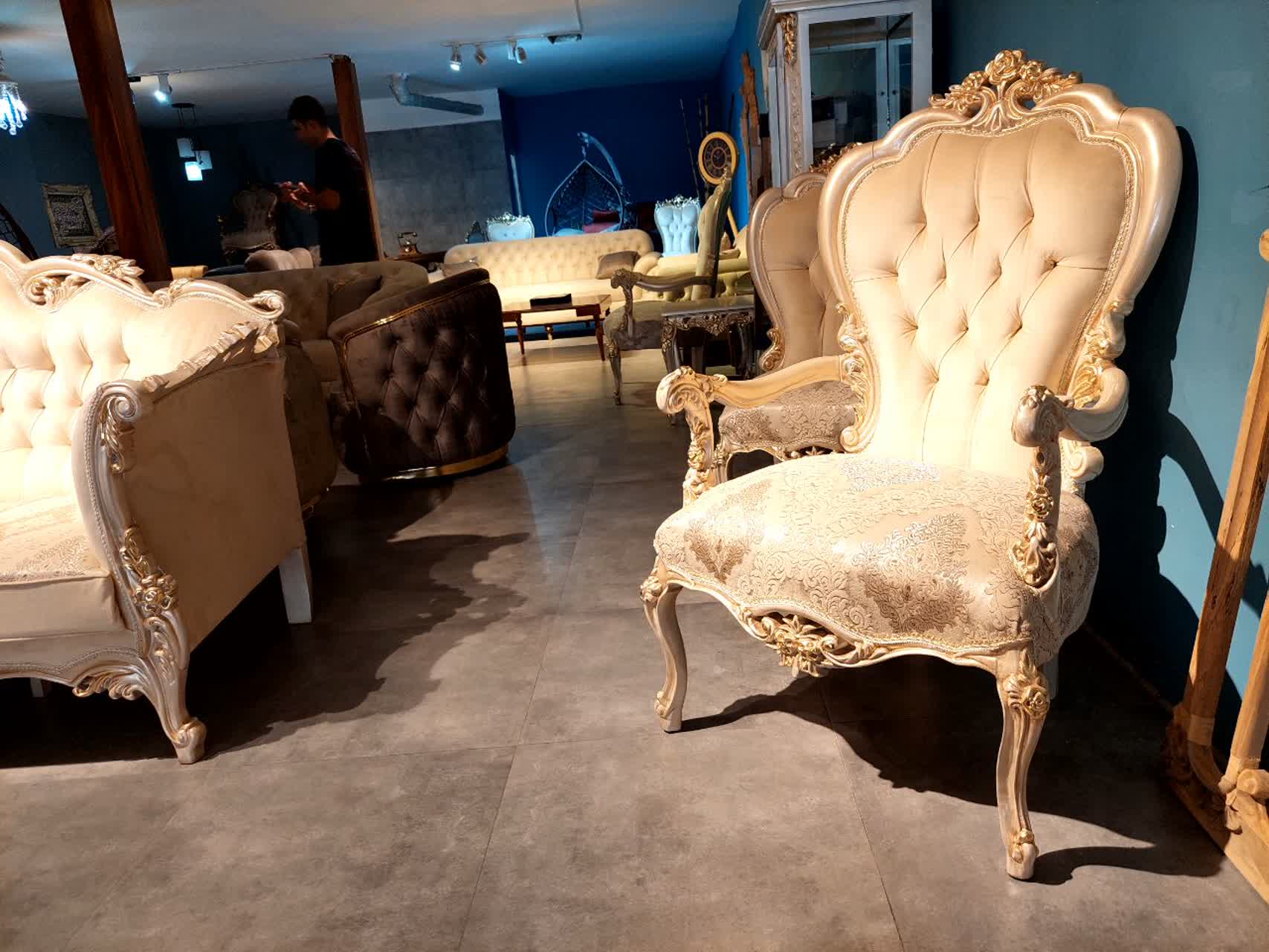 مبل سلطنتی آراد 7 نفره