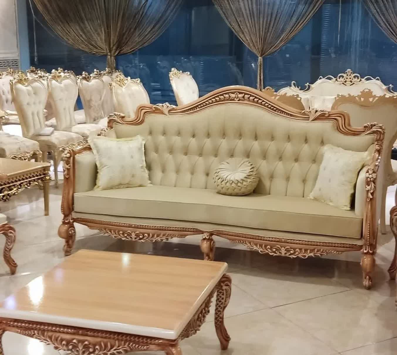 مبل کلاسیک مدل گاندو 7 نفره