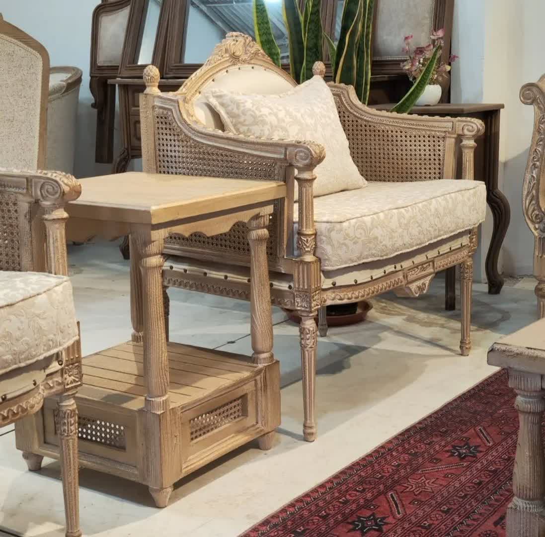 مبل کلاسیک مدل مانیا 7 نفره