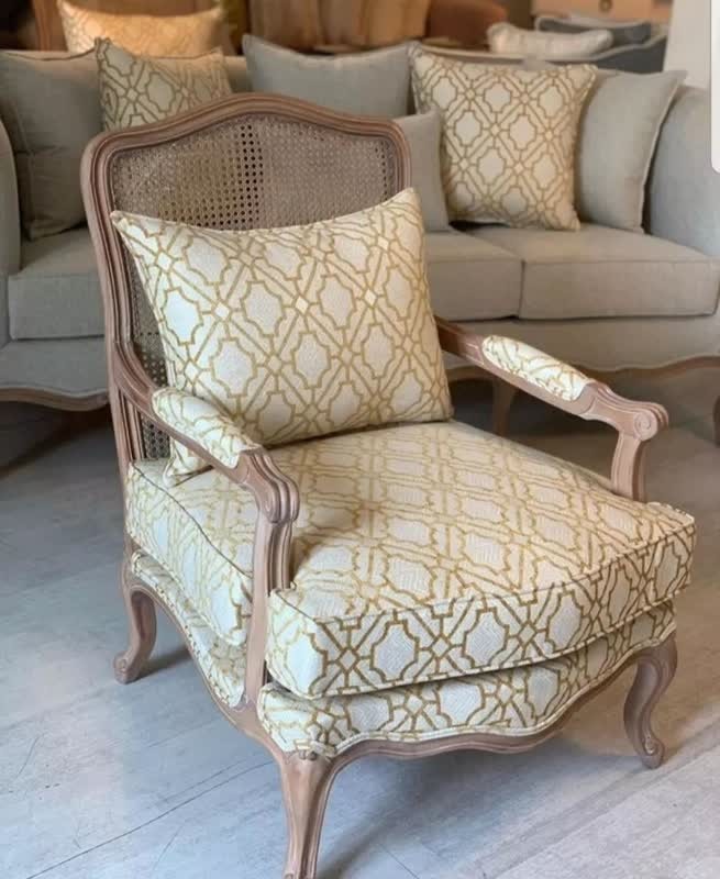 مبل کلاسیک کویین 7 نفره