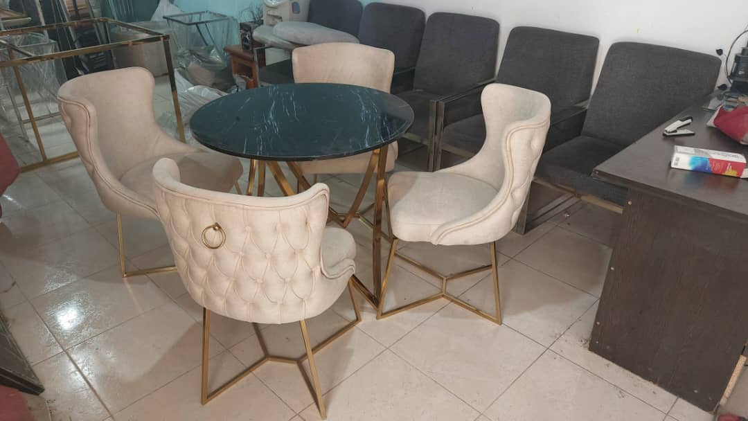 میز ناهارخوری الماس 4 _ 6  نفره