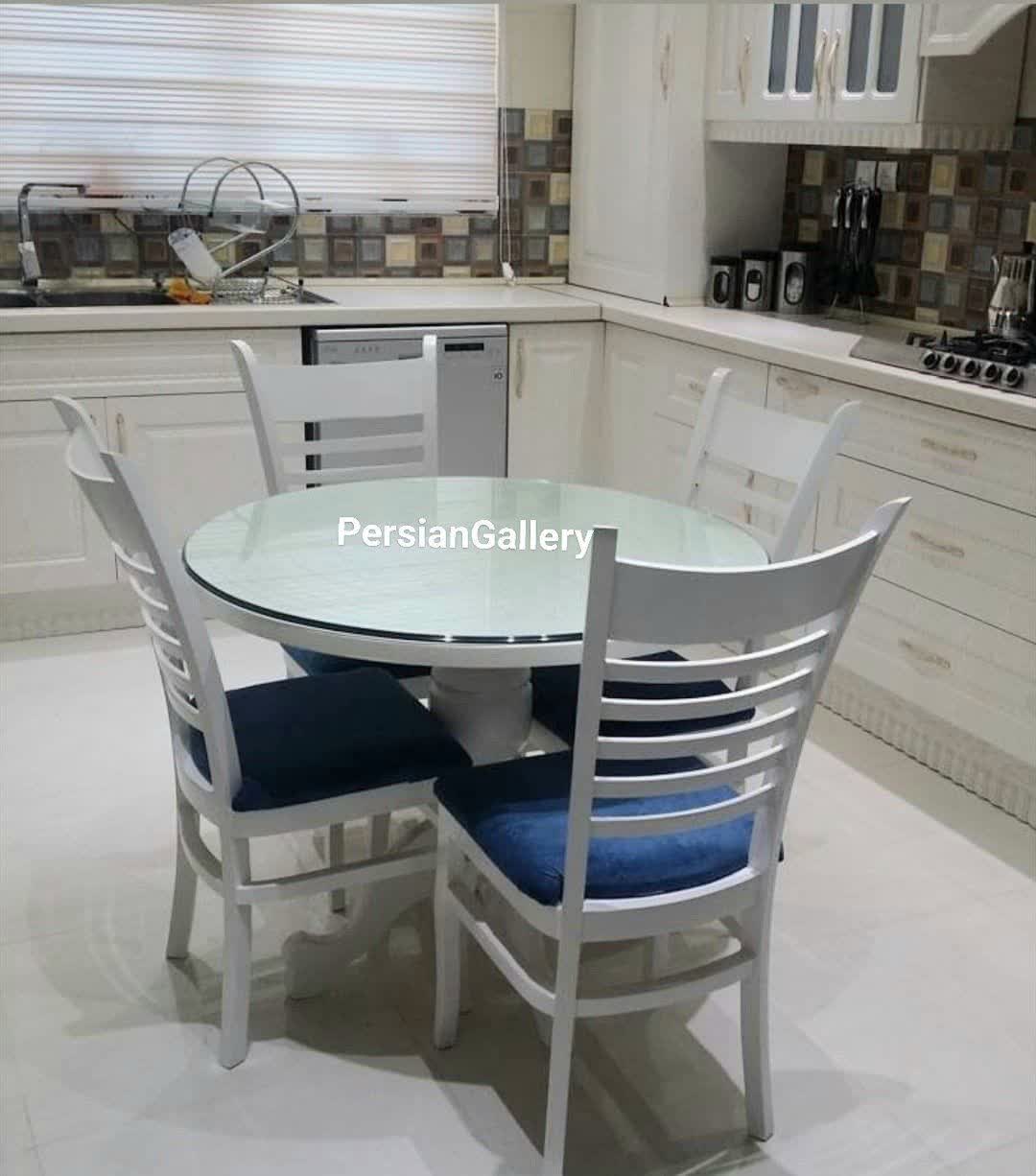 میز ناهارخوری کلاسیک 4 نفره