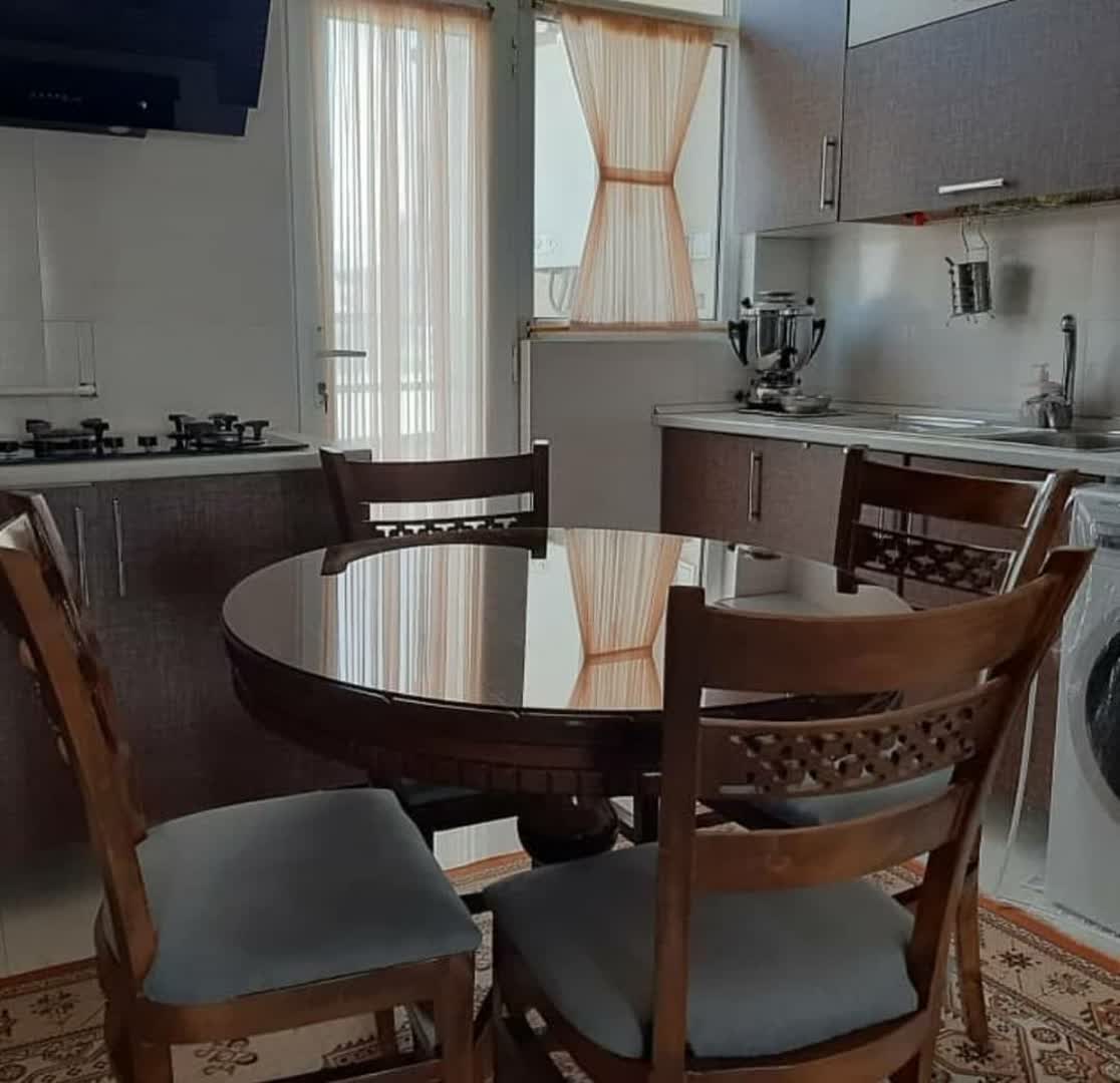 میز ناهارخوری سه تیرک 4 نفره