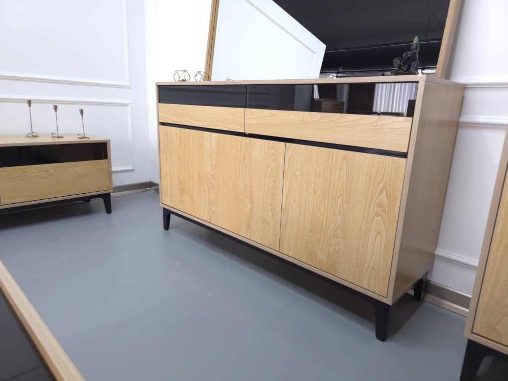 آینه کنسول اسکارلت