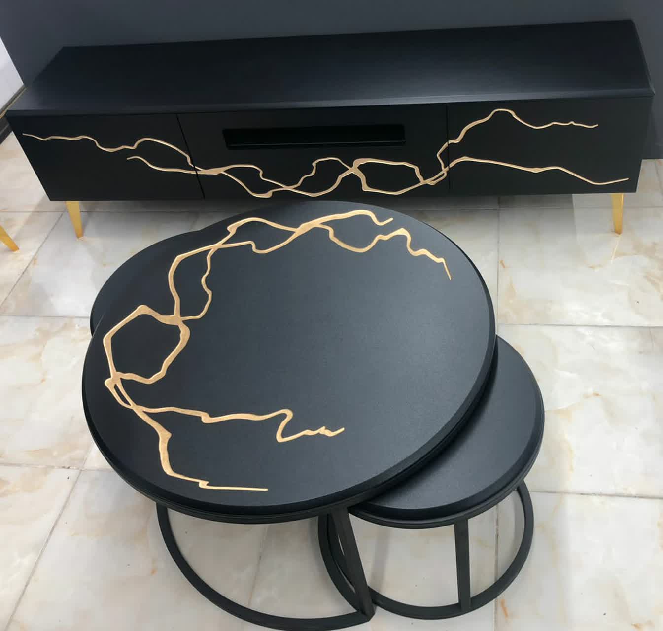 آینه کنسول هوگو