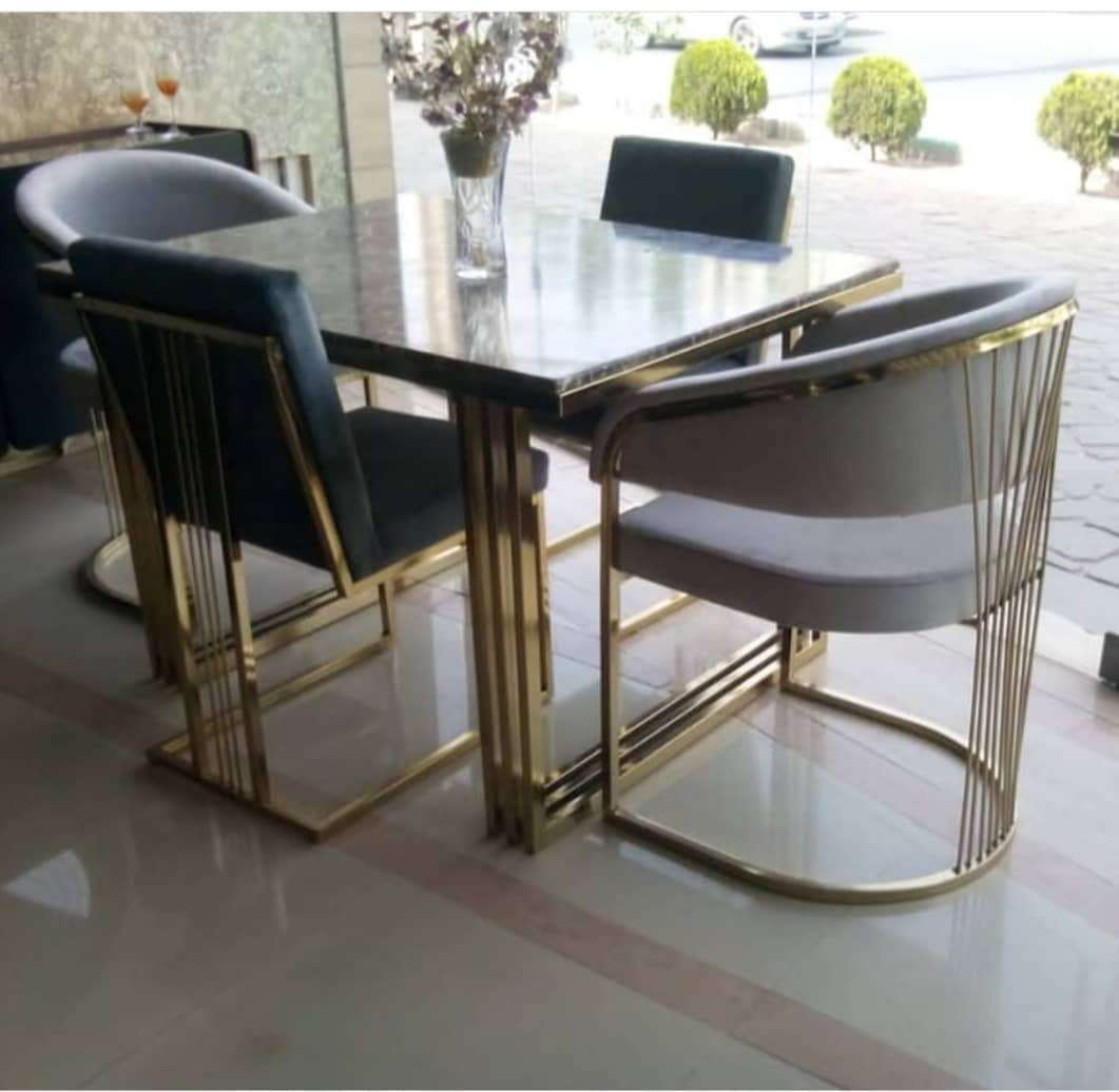 میز ناهارخوری آیناز 4 - 6  نفره