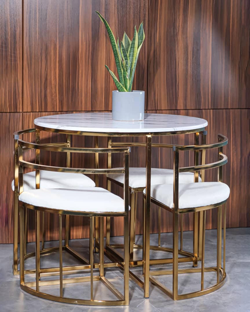 میز ناهارخوری کم جا 4 - 6  نفره