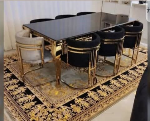 میز ناهارخوری لیندا 4 - 6  نفره