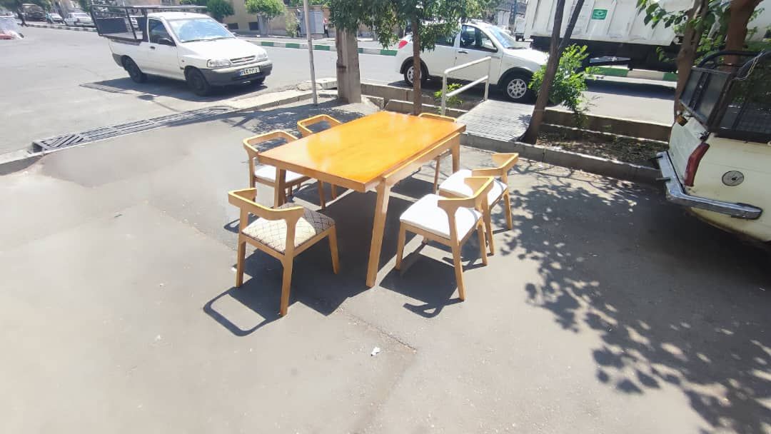 میز ناهارخوری مدرن 4 _ 6  نفره