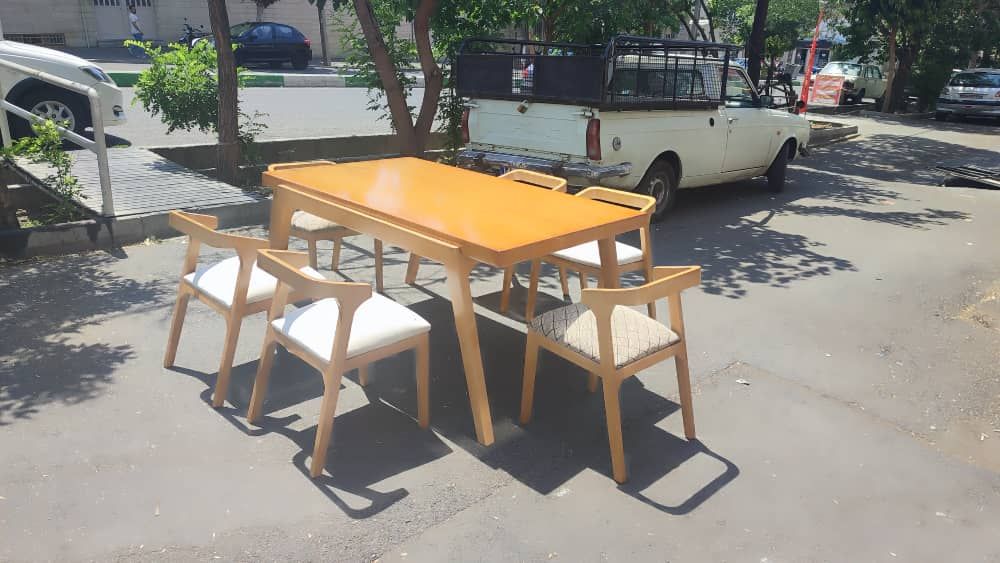 میز ناهارخوری مدرن 4 _ 6  نفره